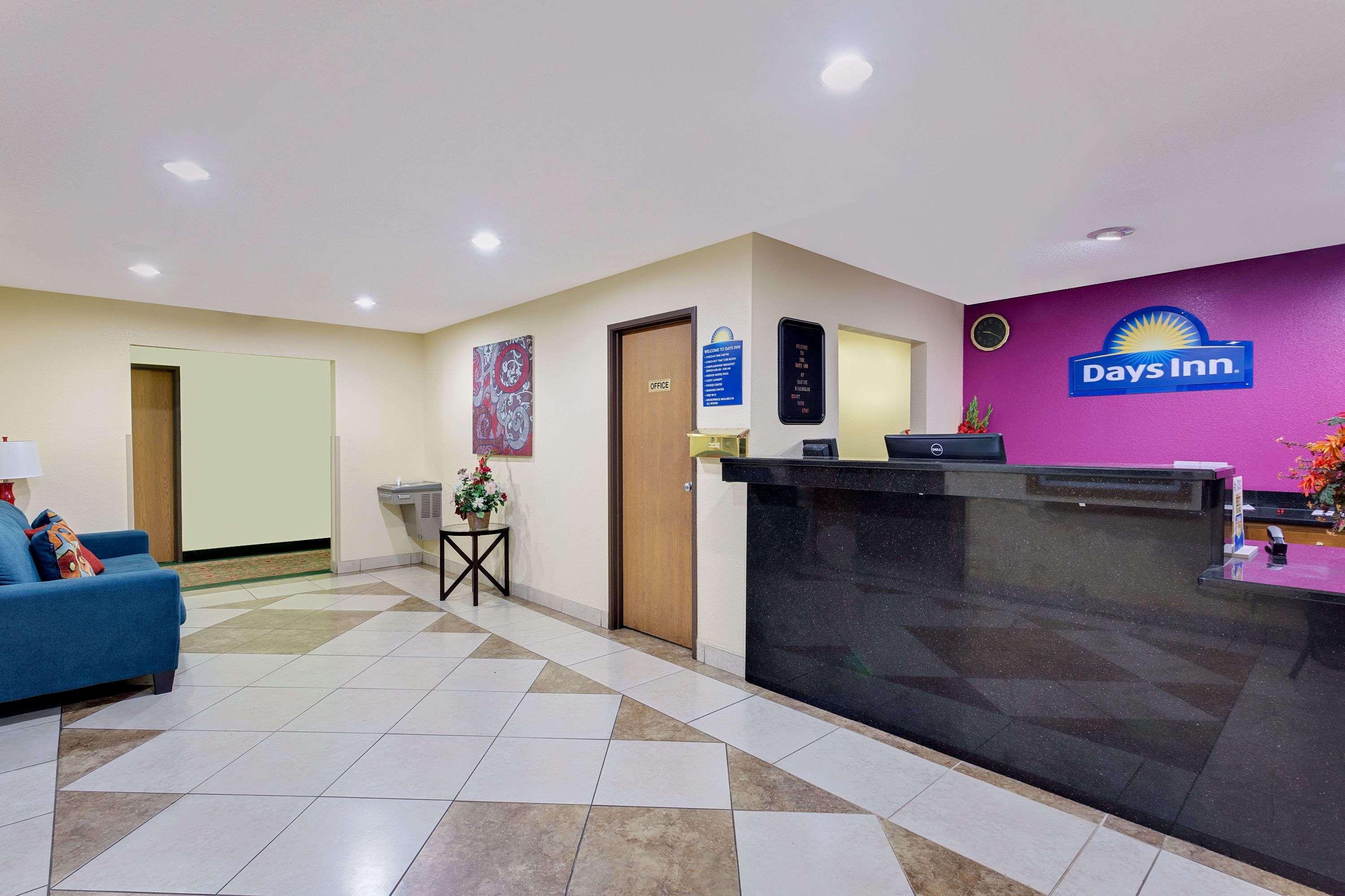 Days Inn By Wyndham Racine/Sturtevant Dış mekan fotoğraf